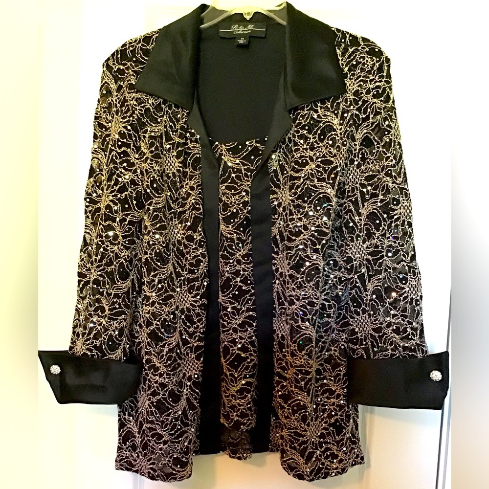 R &M Collection size 14 black and silver lacey, sequined, shimmering top.